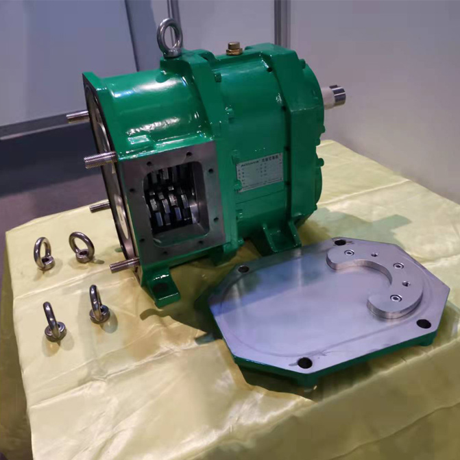 雙軸剪切機實物圖(上圖) 雙軸剪切機實物圖(上圖)