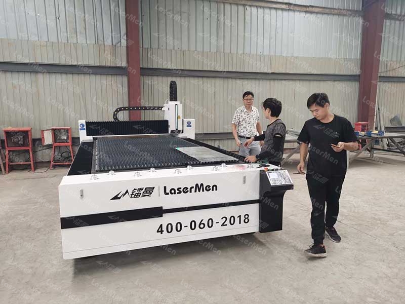 1530光纖激光切割機